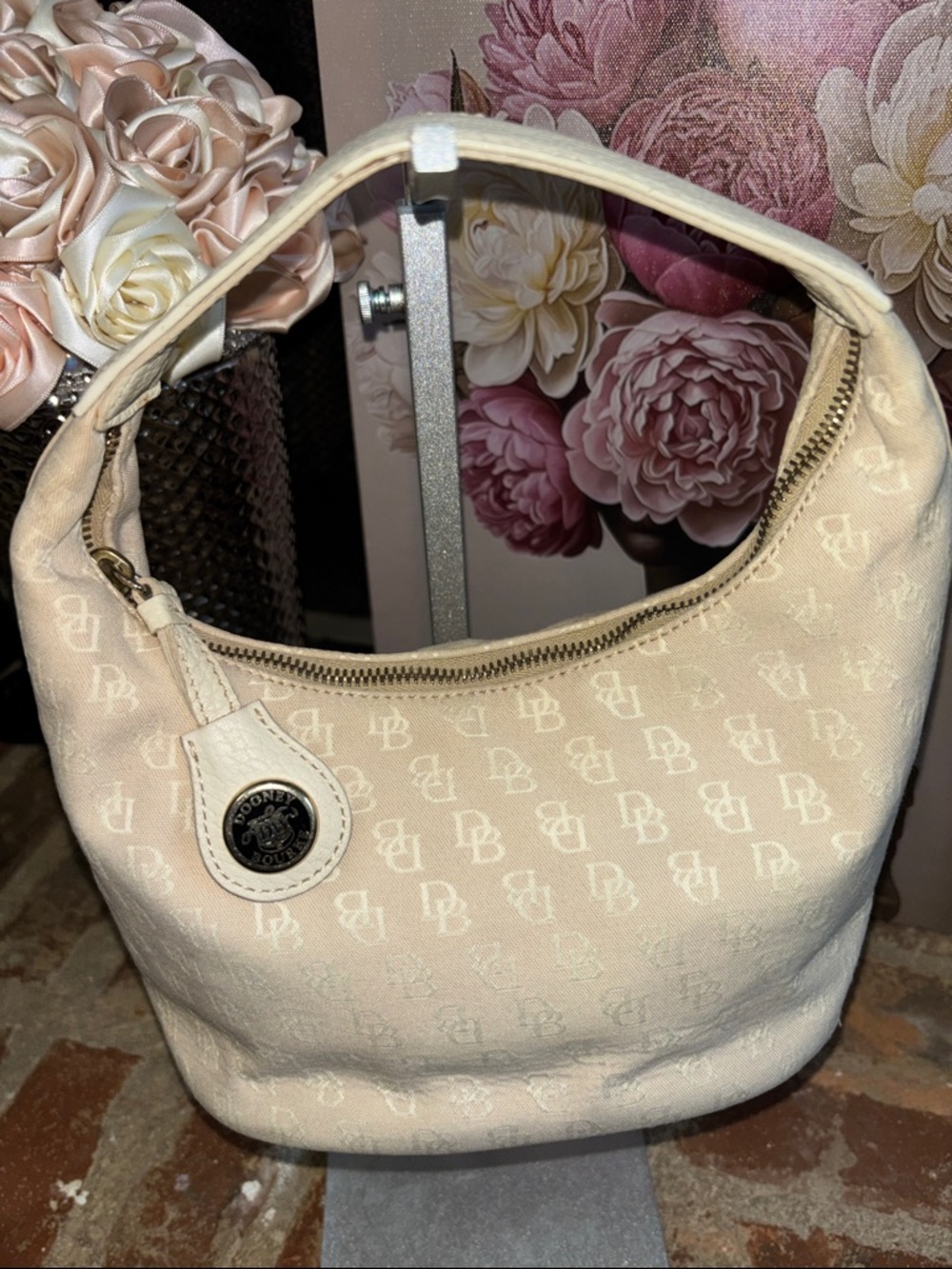 Dooney & Bourke - Picture 2 of 10